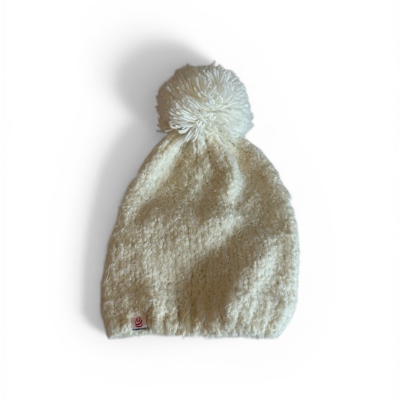 Cuddl Duds Accessories - Cuddl Duds Cream Pom-Pom Hat